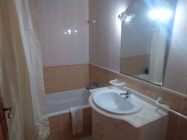 Apartamento T1 2ºandar (F) - Image 2
